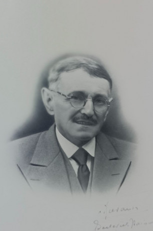 1926